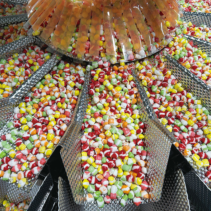 200g 500g Granule Packing Machine Volledig automatische VFFS Weegzegel Pocket Bag Packaging Candy Snack Nitrogen Packing Machine